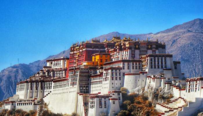 布达拉宫的位置?布达拉宫在哪里?(布达拉宫在哪里)