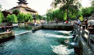 关于黑虎泉简介_黑虎泉简介(黑虎泉)