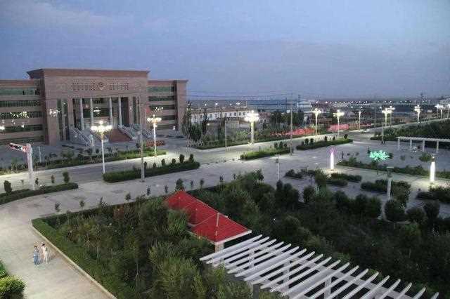 茫崖_中国最孤独的城市(茫崖市)