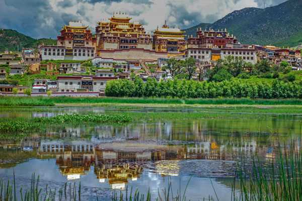 香格里拉在哪里?香格里拉在哪个省?(香格里拉在哪里)