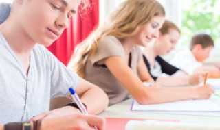 风吹草低见牛羊出处?风吹草低见牛羊这句话是什么意思(风吹草低见牛羊)