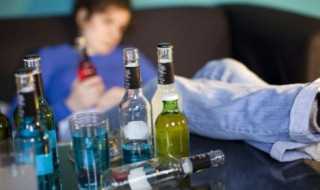 酗酒的危害?酗酒什么意思(酗酒)