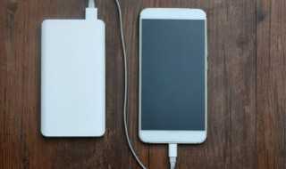 充电宝怎么充电正确使用方法?充电宝怎么充电正确使用方法?(充电宝怎么充电)