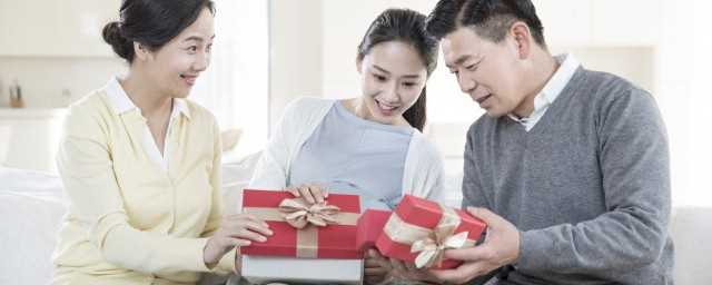 收到亲人礼物惊喜心情句子_收到弟弟礼物的说说