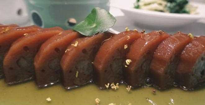 与桂花香撞个满怀！_杭州的秋天(西湖体育馆)