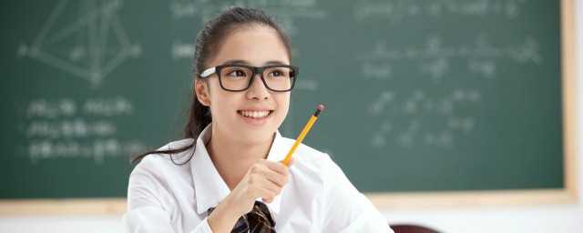 爱戴造句二年级(爱戴造句子二年级简单)