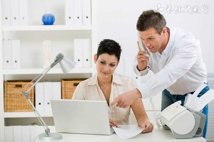 求车友们告知?普拉多-霸道4000油耗多少?(普拉多4000油耗)