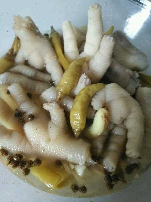 盐焗鸡脚的制作方法与过程(盐焗鸡脚怎么做才好吃)?